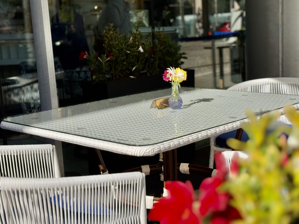 palm-vintage-outdoor-dining-city-hall-backdrop.jpg