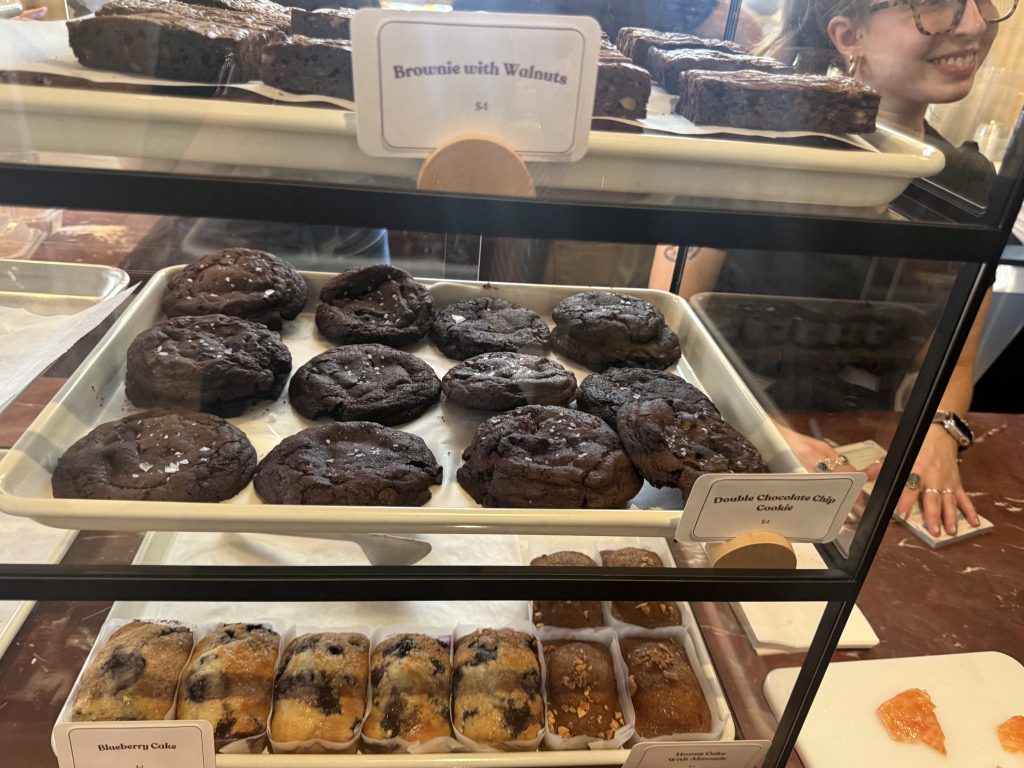 biedermans-fresh-baked-goods-display-case.jpg