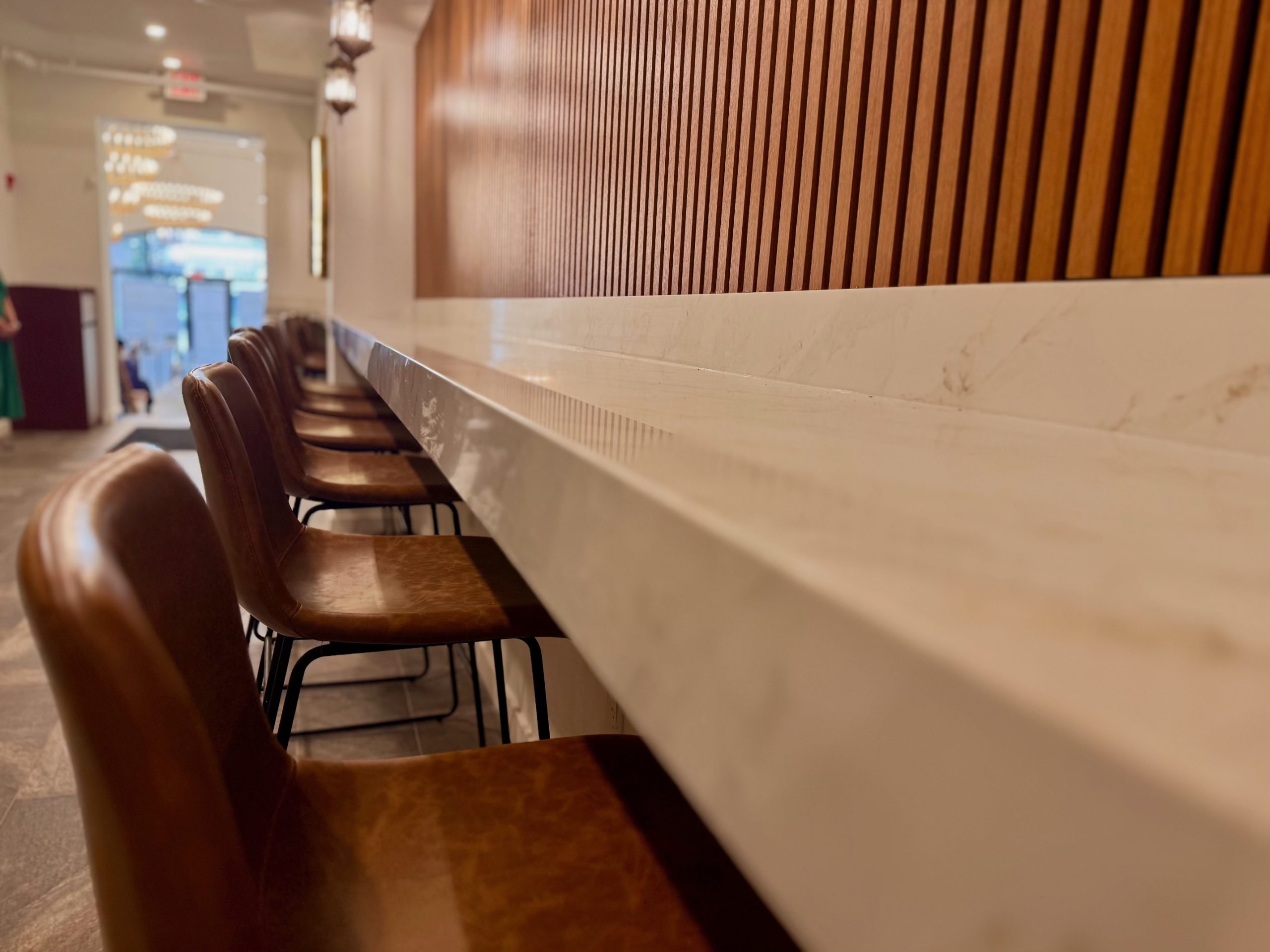 haraz-coffee-marble-bar-counter-seating