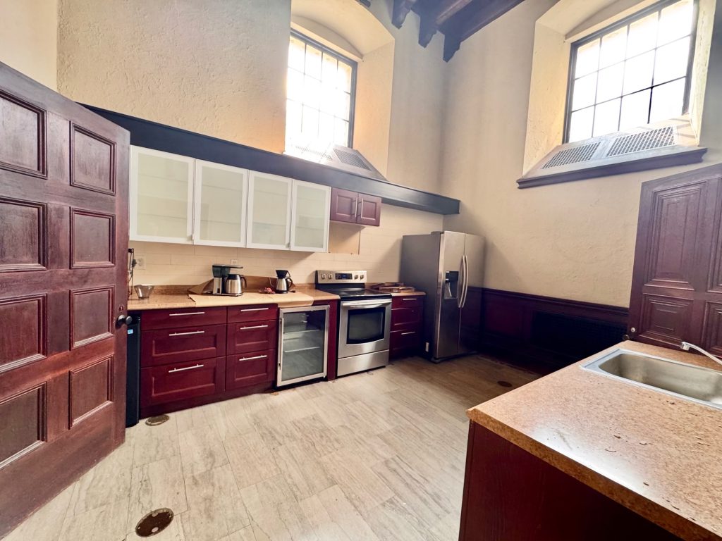 packard-grande-mezzanine-kitchen-area
