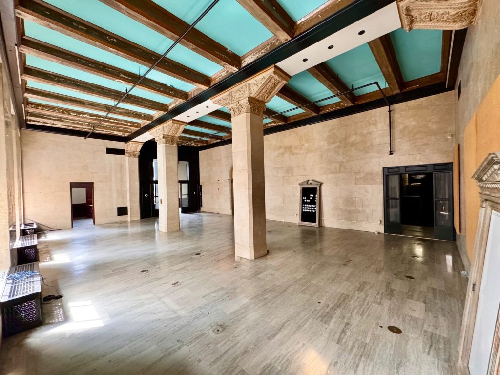 packard-grande-mezzanine-wide-view