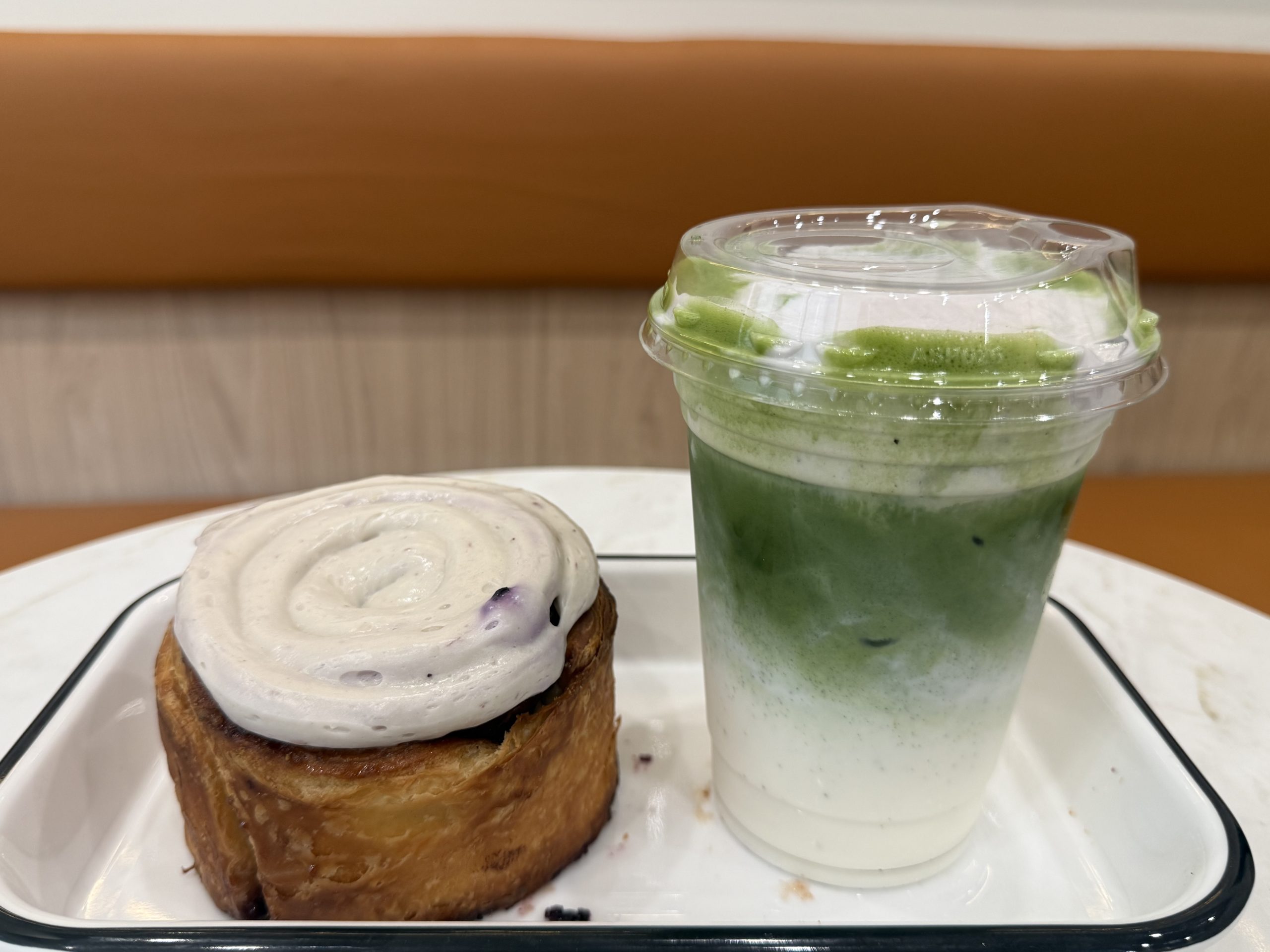 somedays-blueberry-cardamom-bun-matcha-latte