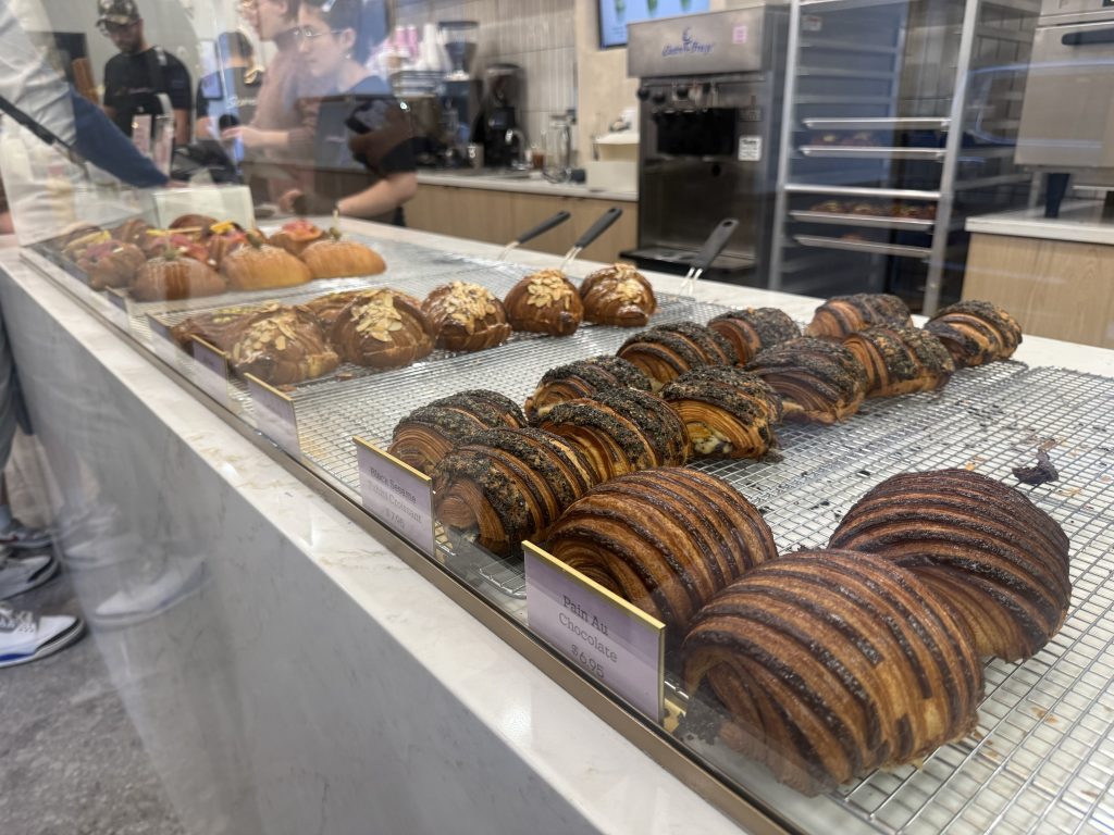 somedays-pain-au-chocolat-black-sesame-croissant-case